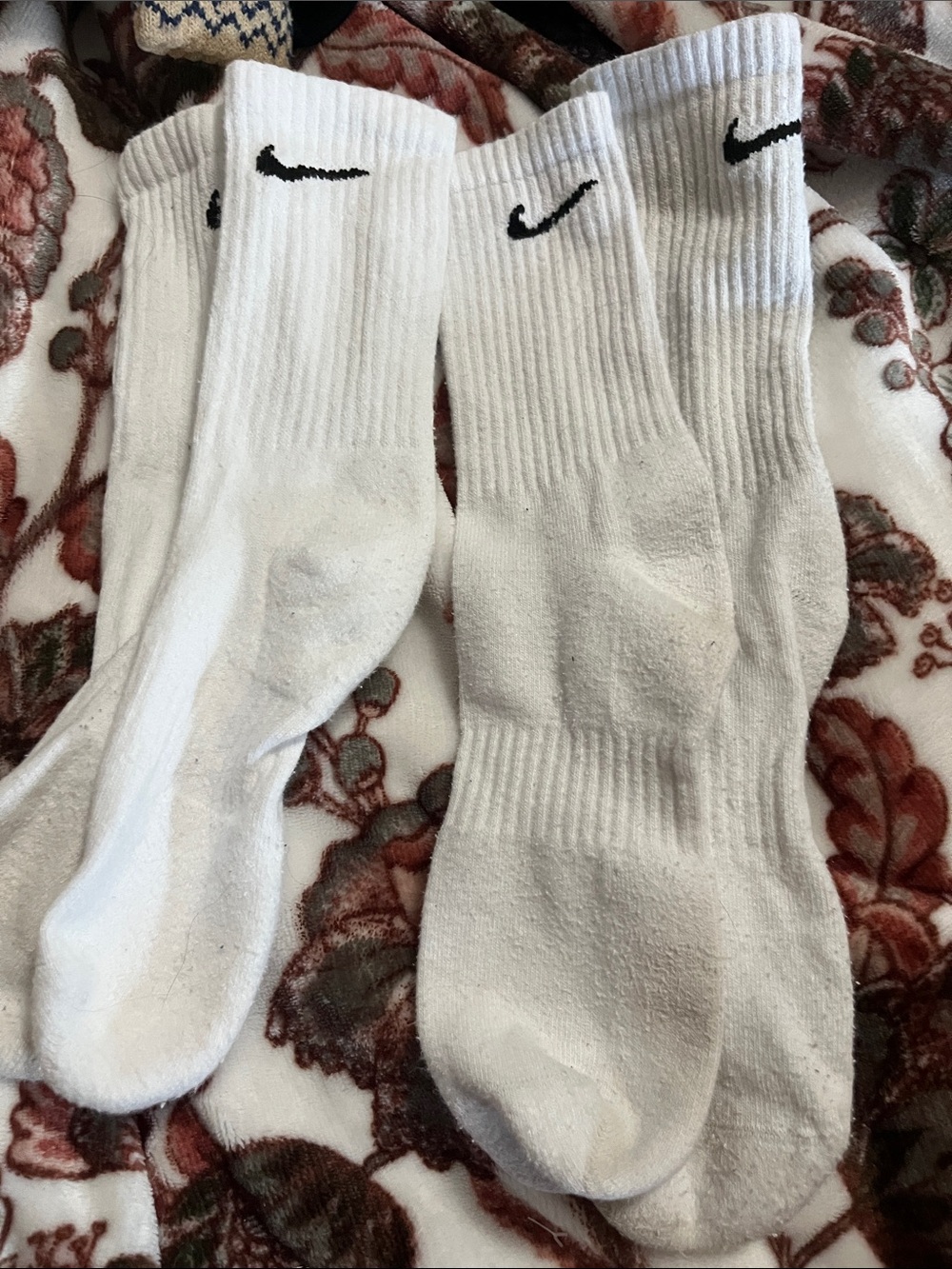 Nike White Crew Athletic Socks with Black Swoosh Logo